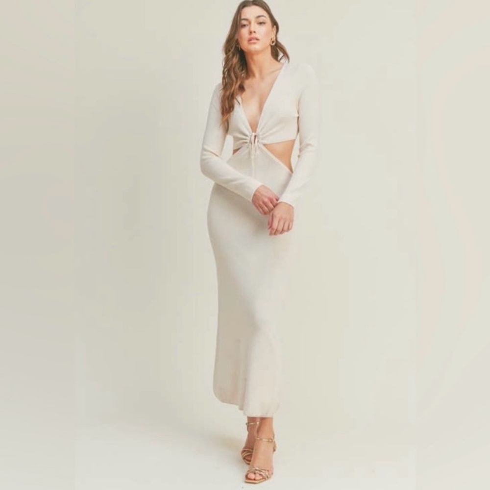 LUSH NWT Cream Long Sleeve Cut-Out Midi